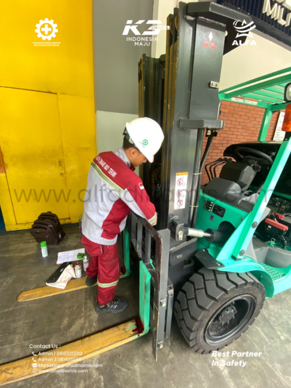 Riksa Uji Alat Berat | PT Alfa Dinamis | 0822-4668-3542 Riksa Uji Alat Berat | PT Alfa Dinamis | 0822-4668-3542