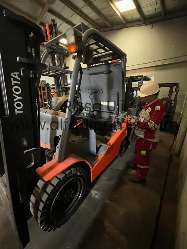 Dokumentasi Pengujian Forklift 1|PT Alfa Dinamis|0822-4668-3542